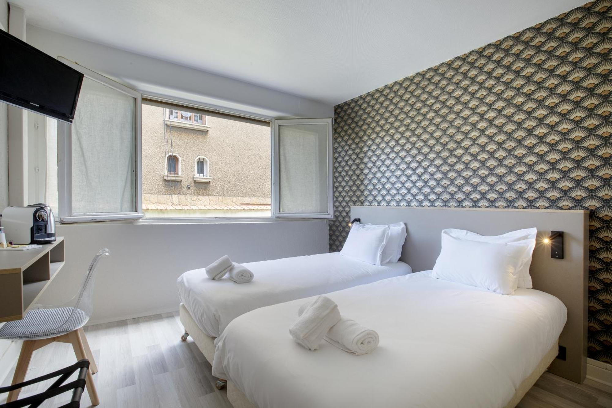 Gab House Hotel Bron Exterior photo